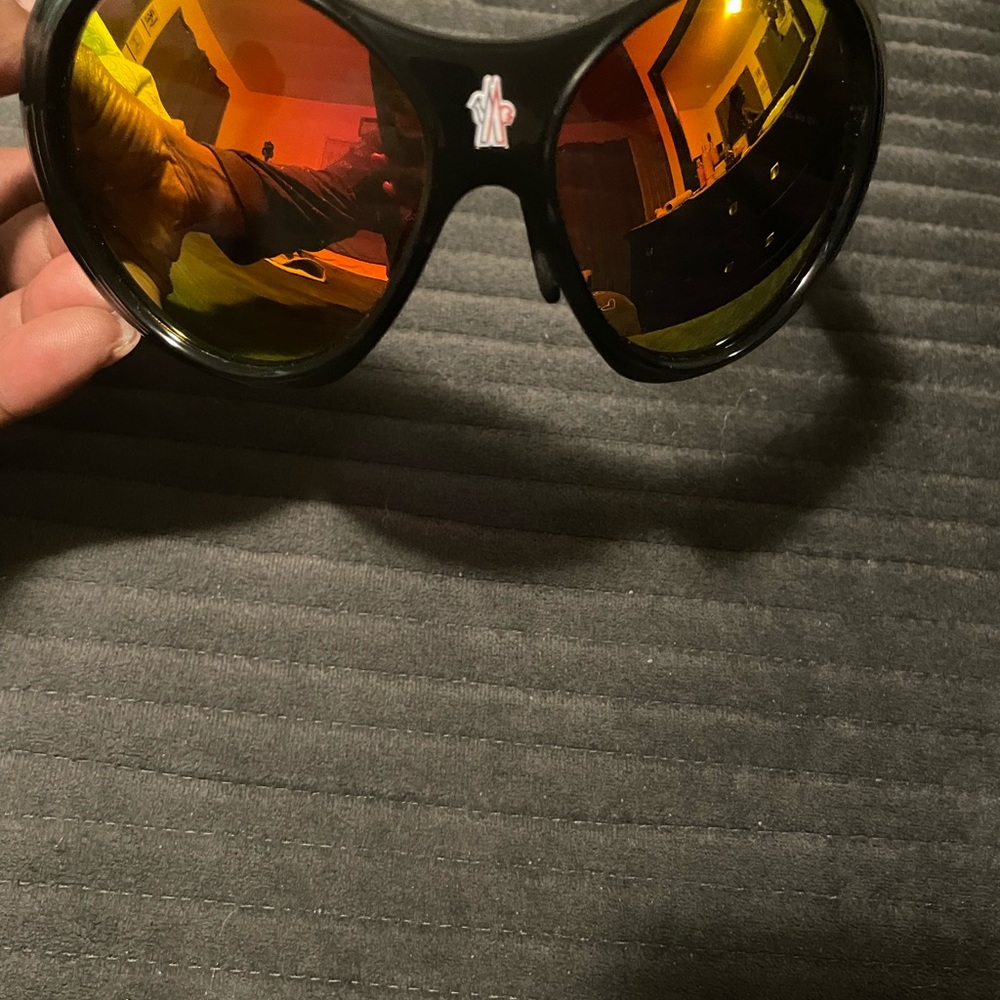 Brand new sunglasses - Picture 4 of 4